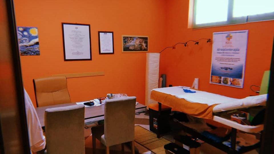 L'interno dello studio medico sotto inchiesta