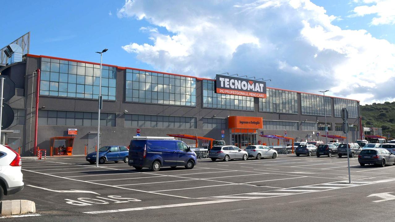 Olbia, nuovo avvio per Tecnomat: ecco il motivo della riapertura del negozio