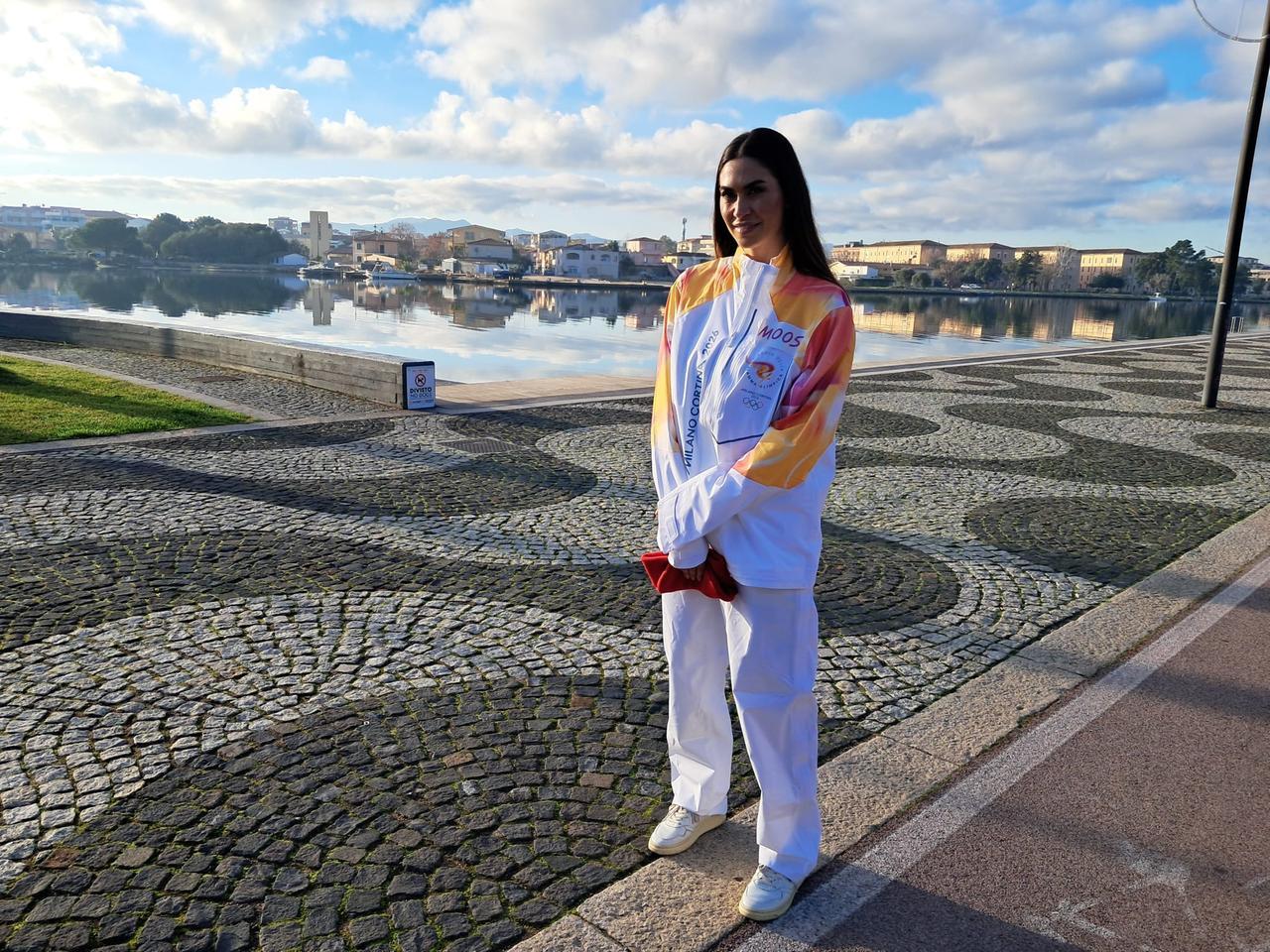 Melissa Satta a Olbia: «Che esperienza unica portare la fiaccola olimpica in Sardegna» – VIDEO