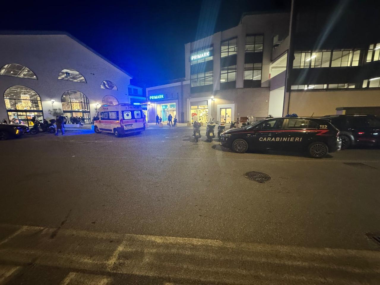 Livorno, caos al mercatino di Natale di Porta a Mare. La lite per un parcheggio finisce a spintoni