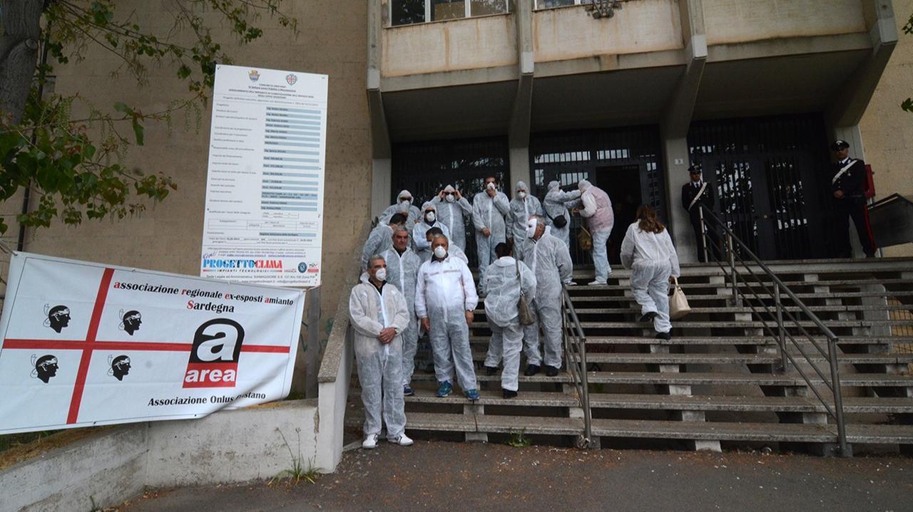 Oristano, il dramma dei morti per amianto: il processo verso la prescrizione – chi sono le vittime