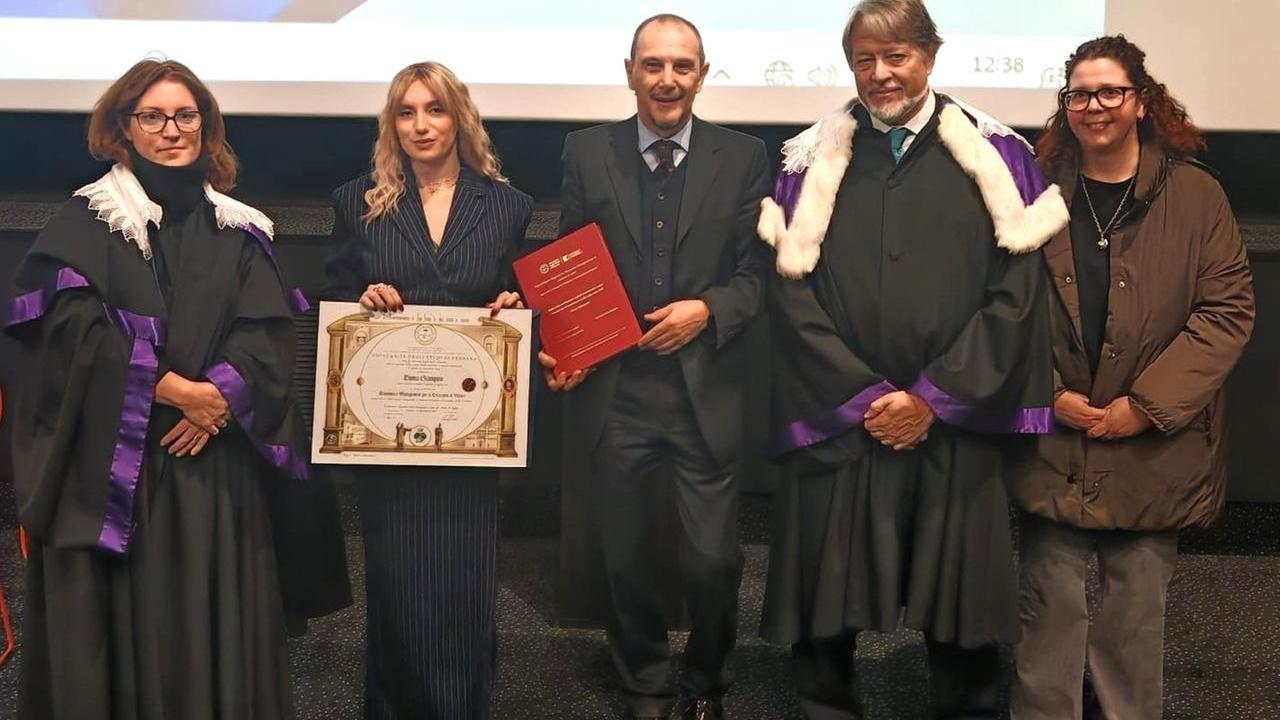 Ferrara, laurea con tesi su Makros a Unife e subito assunta dal tutor
