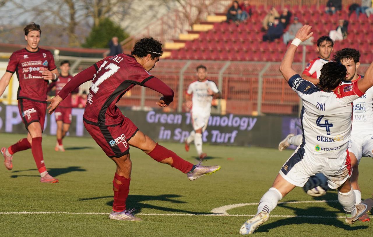 
	Il gol del vantaggio granata (foto Stick)

