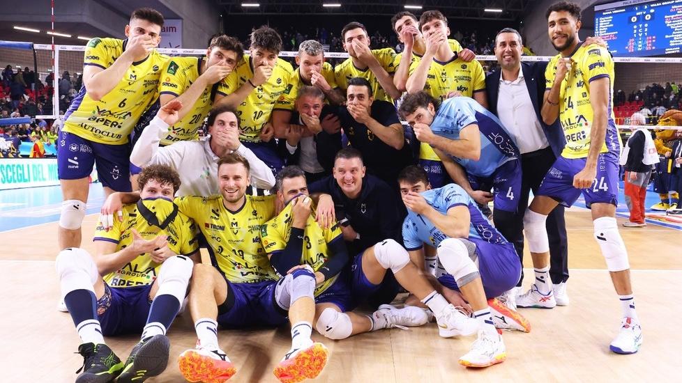 Modena Volley, che impresa! Tre punti a Verona, ma niente quarto posto