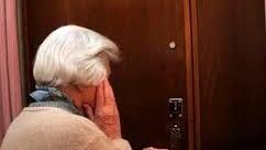 Alberone di Cento, truffata dai finti amici del figlio