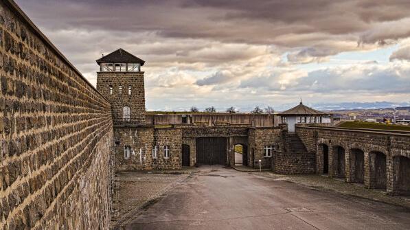 L'ex campo di concentramento di Mauthausen dove il 23 aprile del 1945 morì Pietro Pasqualetti, empolese ritenuto un sovversivo e deportato in Germania