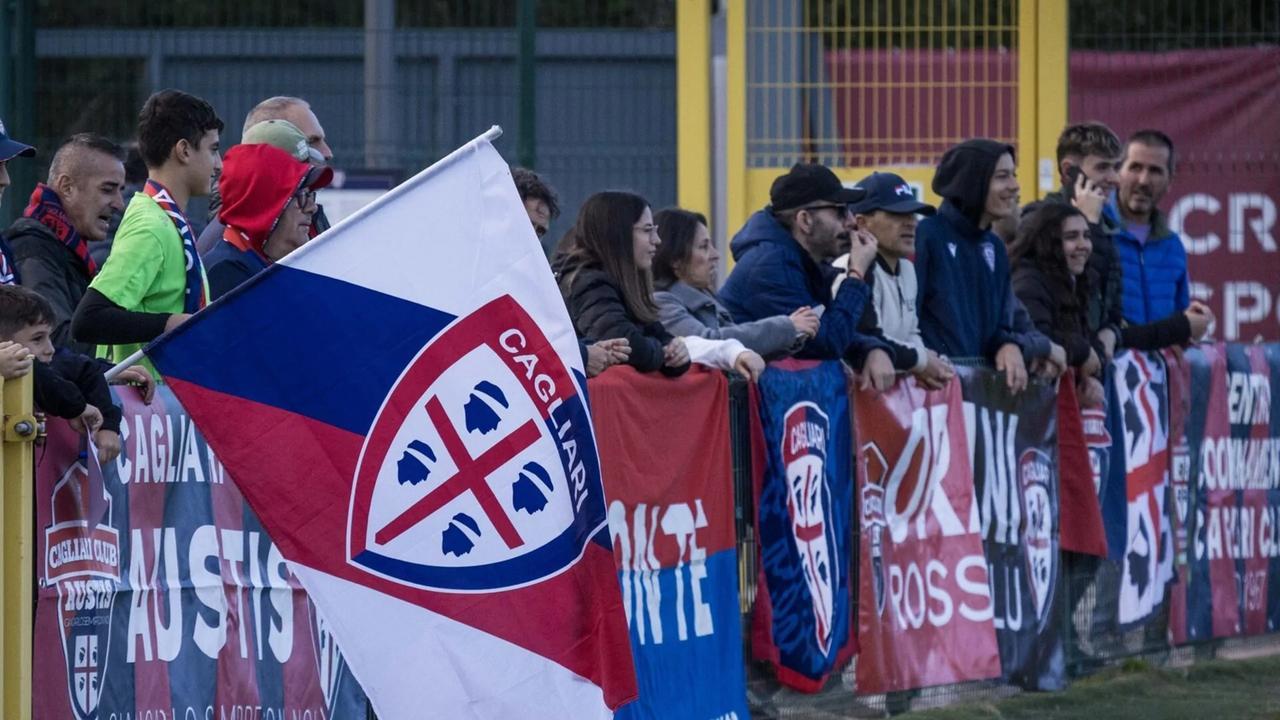Allenamento a porte aperte per il Cagliari