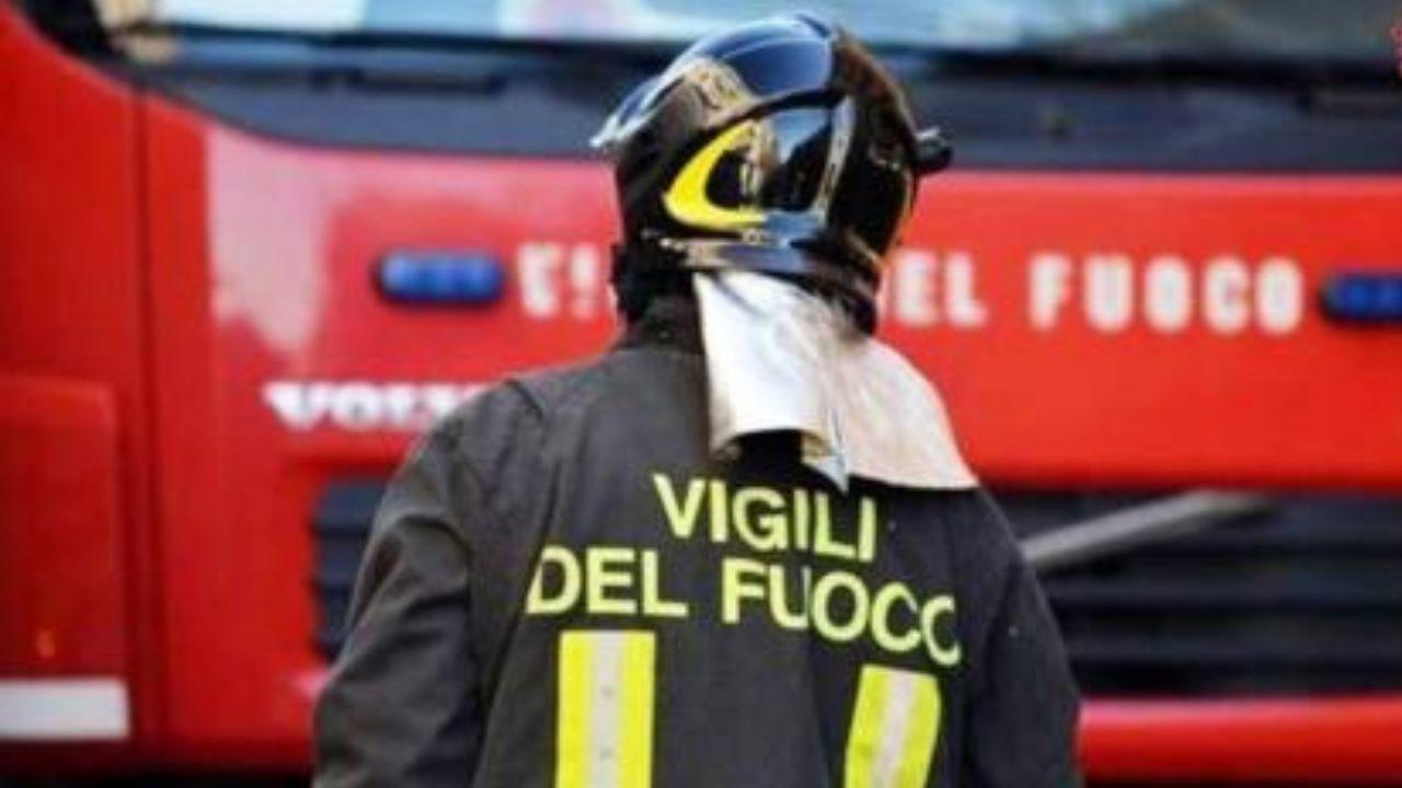Sul posto i vigili del fuoco