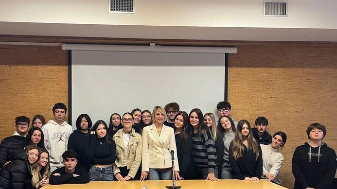 Rosamaria Papaleo agli studenti: «Giovani e lavoratori sono categorie da tutelare»