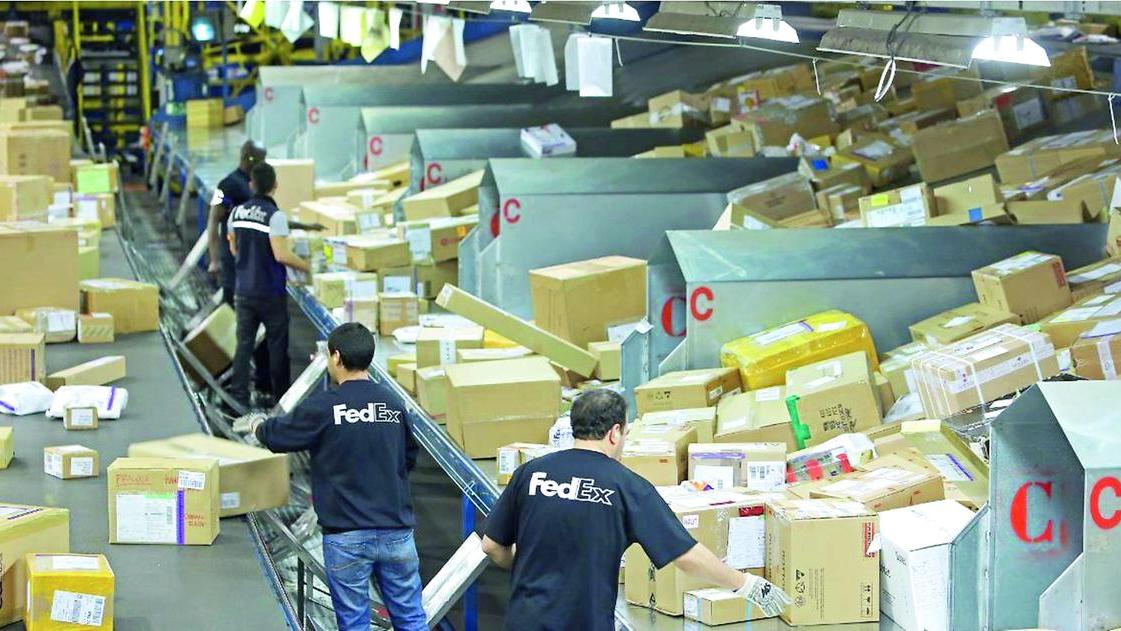 Pacchi, oltre un milione in consegna a Modena per Natale