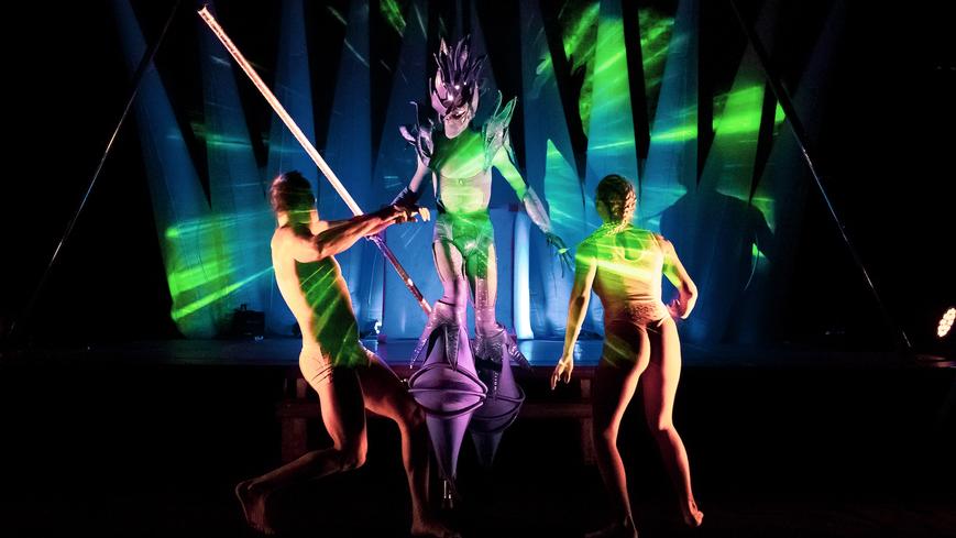 Éveil, favola acrobatica a Ferrara: Les Farfadais in scena all’Abbado