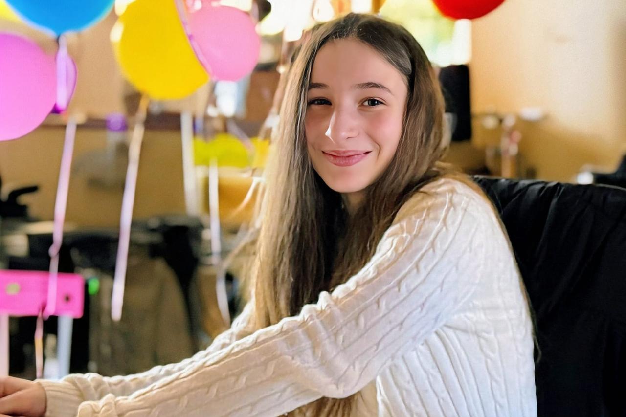 Arianna Giaroli morta a 13 anni dopo il calcio di un cavallo. Il padre: «Donando gli organi ha salvato sette vite»