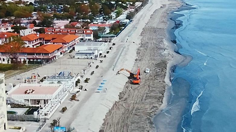 Allarme erosione costiera ai Lidi: si perdono fino a 10 metri all’anno