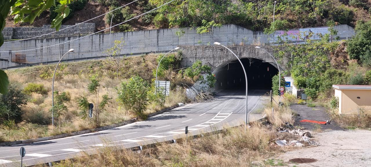 
	La galleria di Mughina &egrave; chiusa al traffico dal 2022

