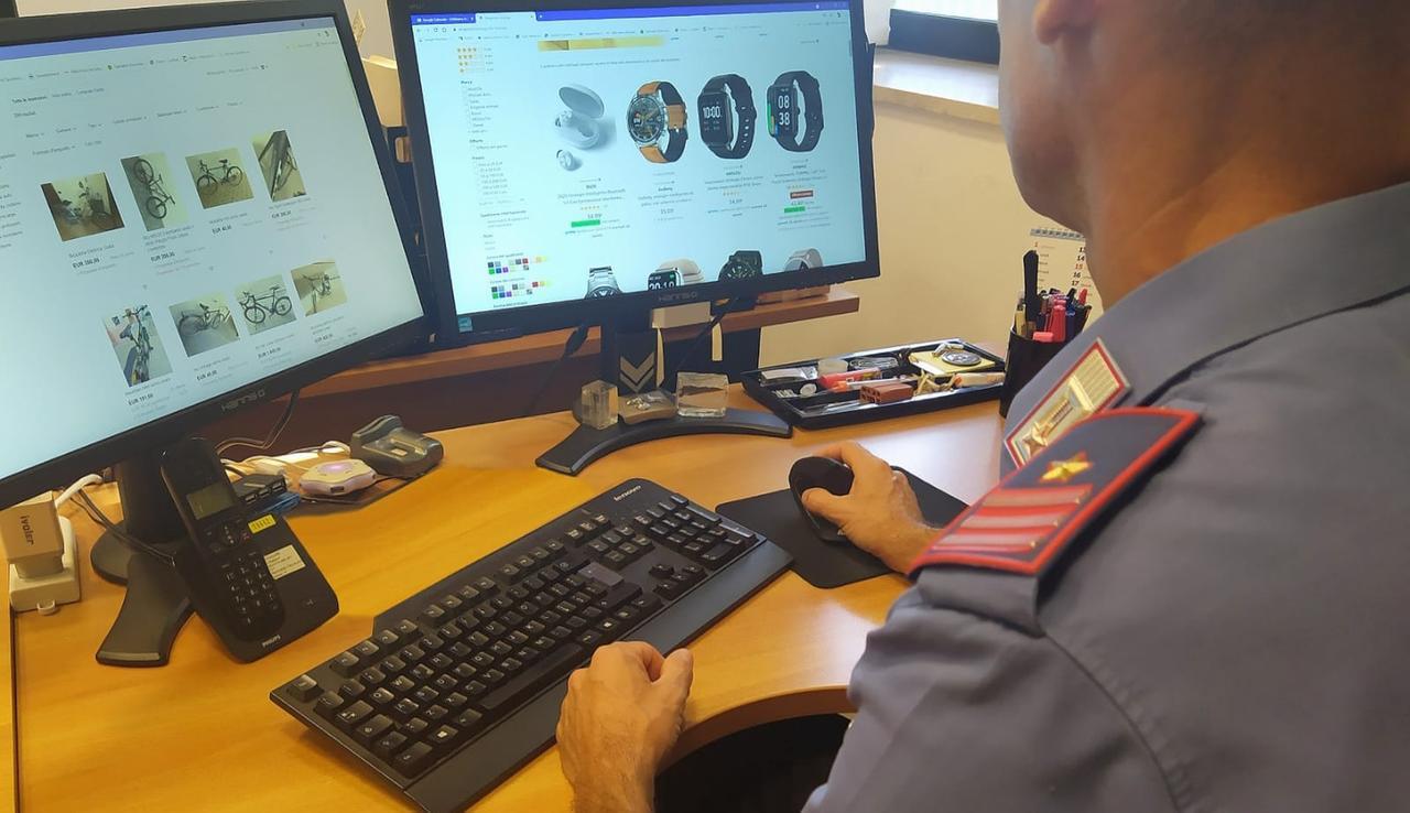 Frodi digitali, raggiri telefonici e false vendite online, l’allerta dei carabinieri