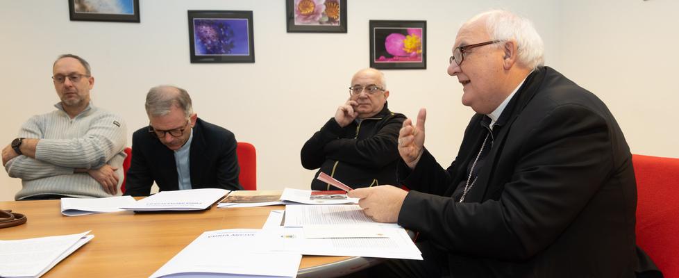 Ferrara, il bilancio della Curia: «Da 170 unità pastorali a 41 nel triennio»