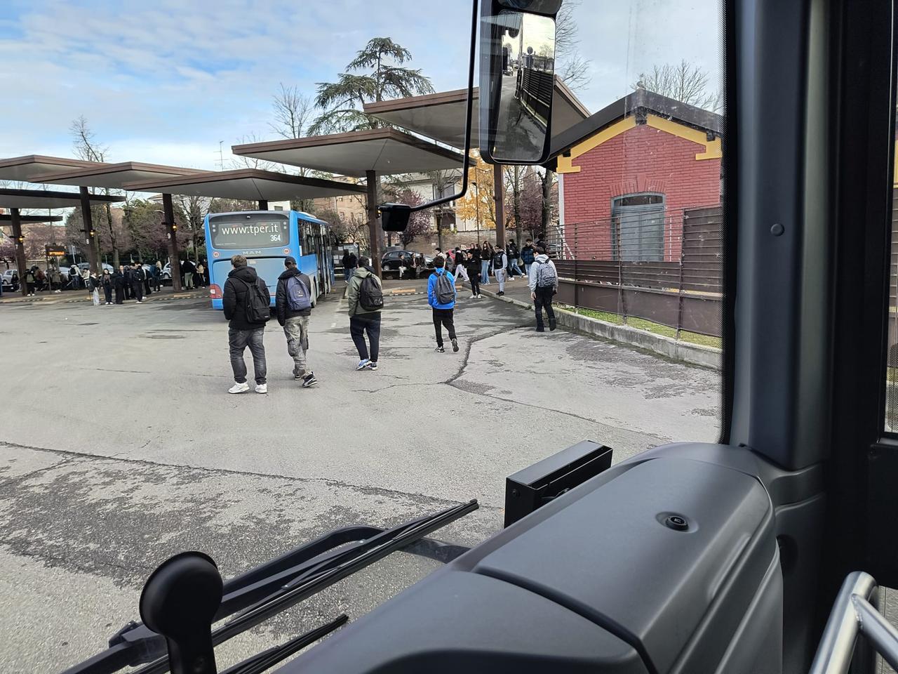 Rischio investimenti, allarme nell’area dell’autostazione di Cento