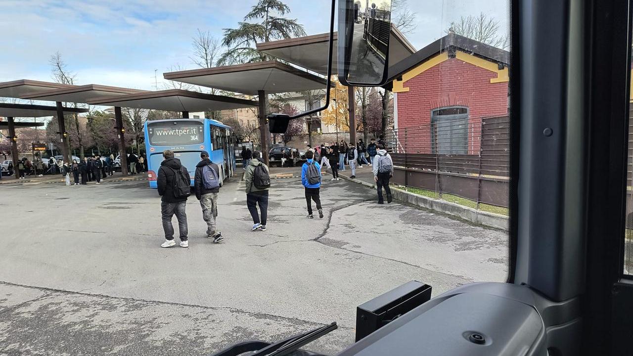 Rischio investimenti, allarme nell’area dell’autostazione di Cento