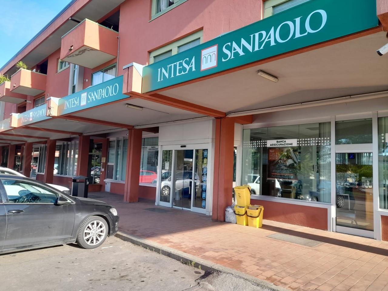 Chiusura definitiva per la filiale: Intesa Sanpaolo lascia Margine Coperta