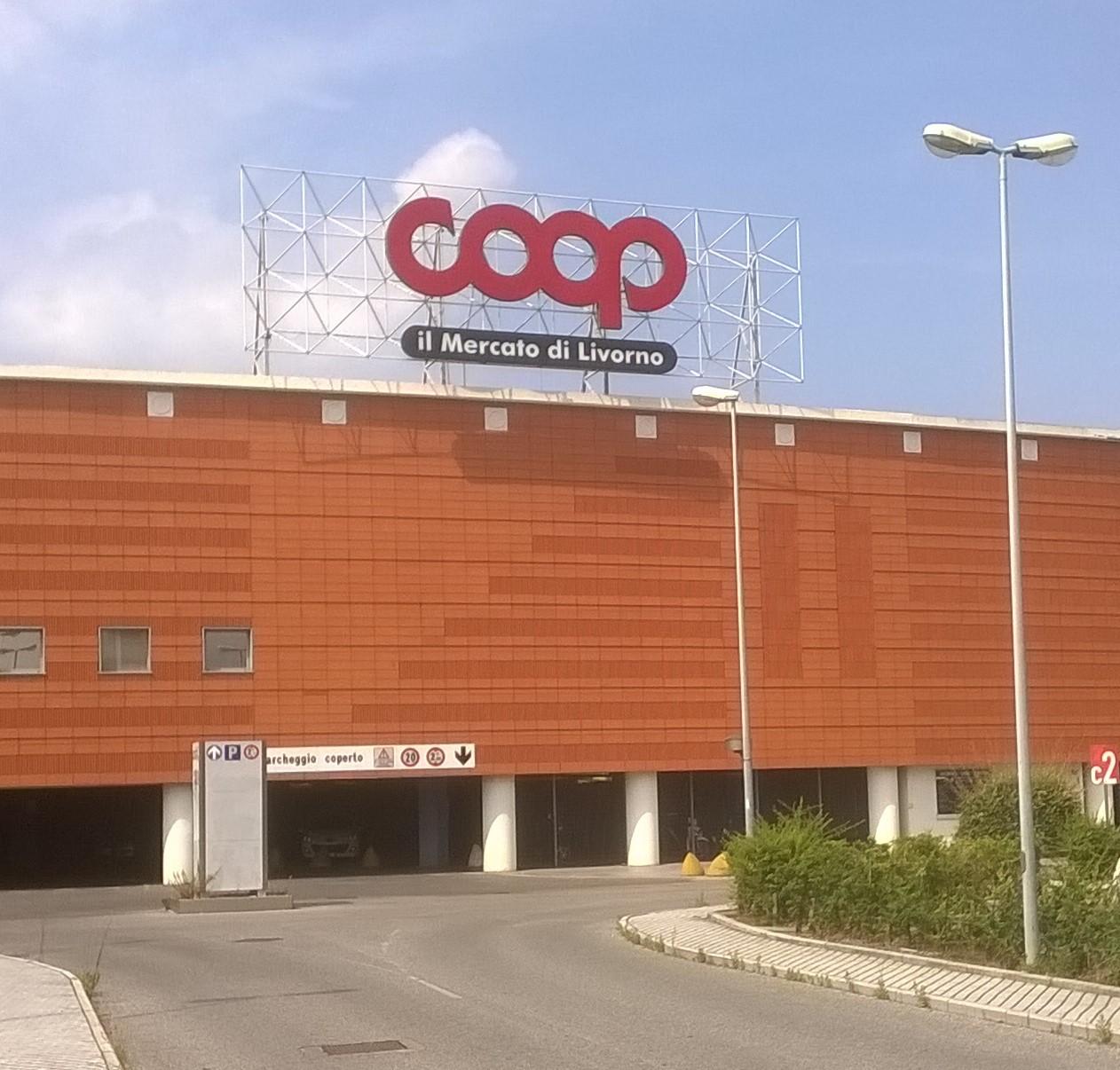 L'ingresso delle "Fonti del Corallo"