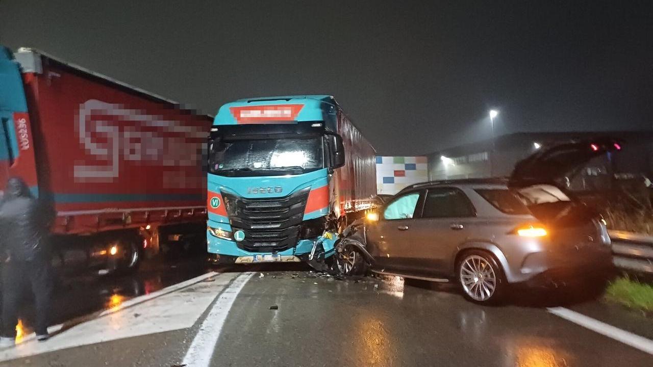 L'incidente allo svincolo dell'uscita 4