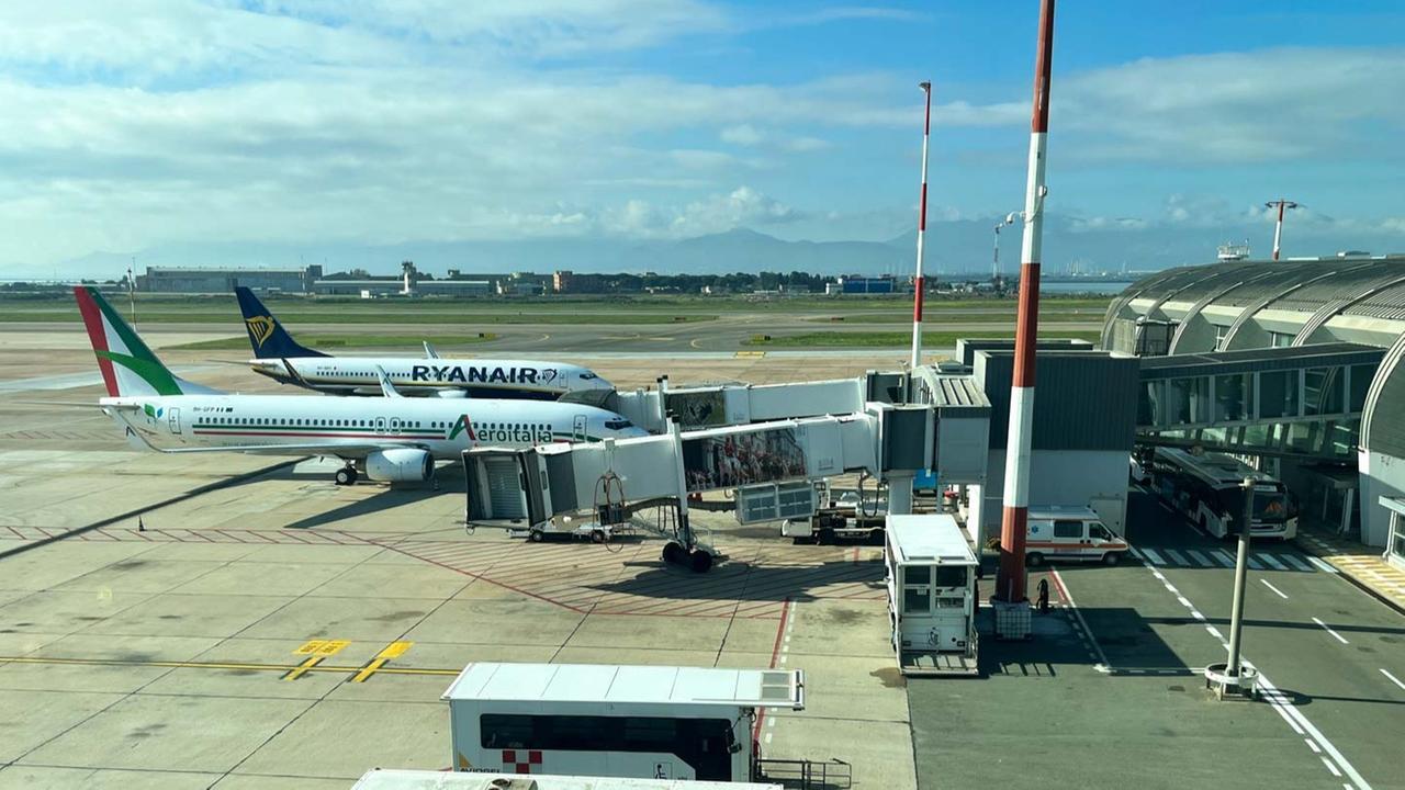 Natale, caro voli per la Sardegna: un biglietto può costare fino a 800 euro