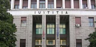 
	Il tribunale

