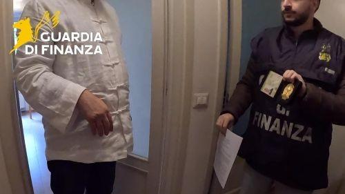 Lucca, il “mago” dell’agopuntura era un abusivo da vent’anni