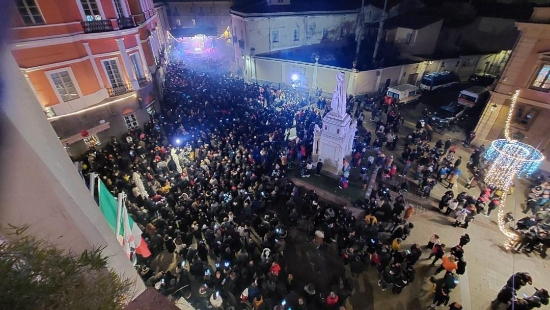 Capodanno, polemiche al Comune di Oristano, «soldi a una società senza Durc»