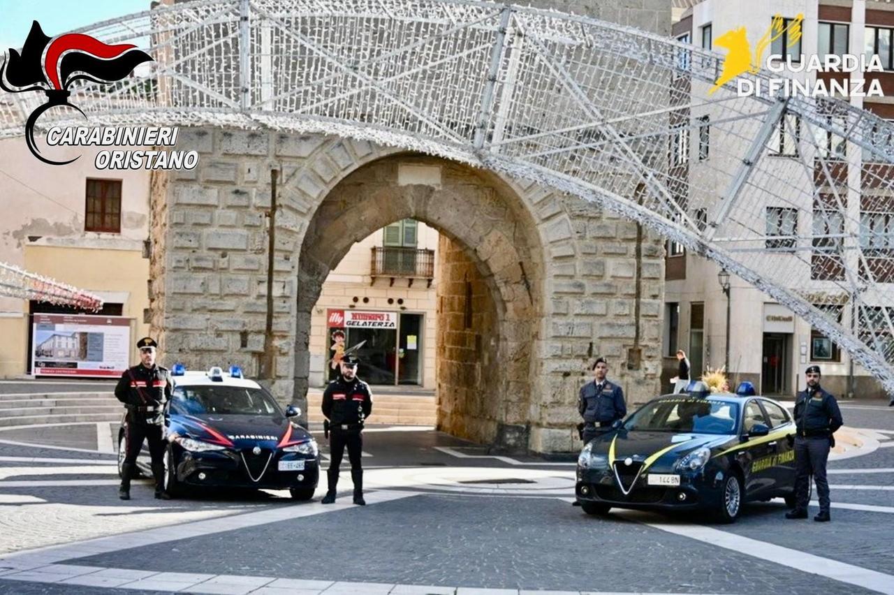 Donna accusata di truffa ed estorsione: sequestrati conti correnti e immobili