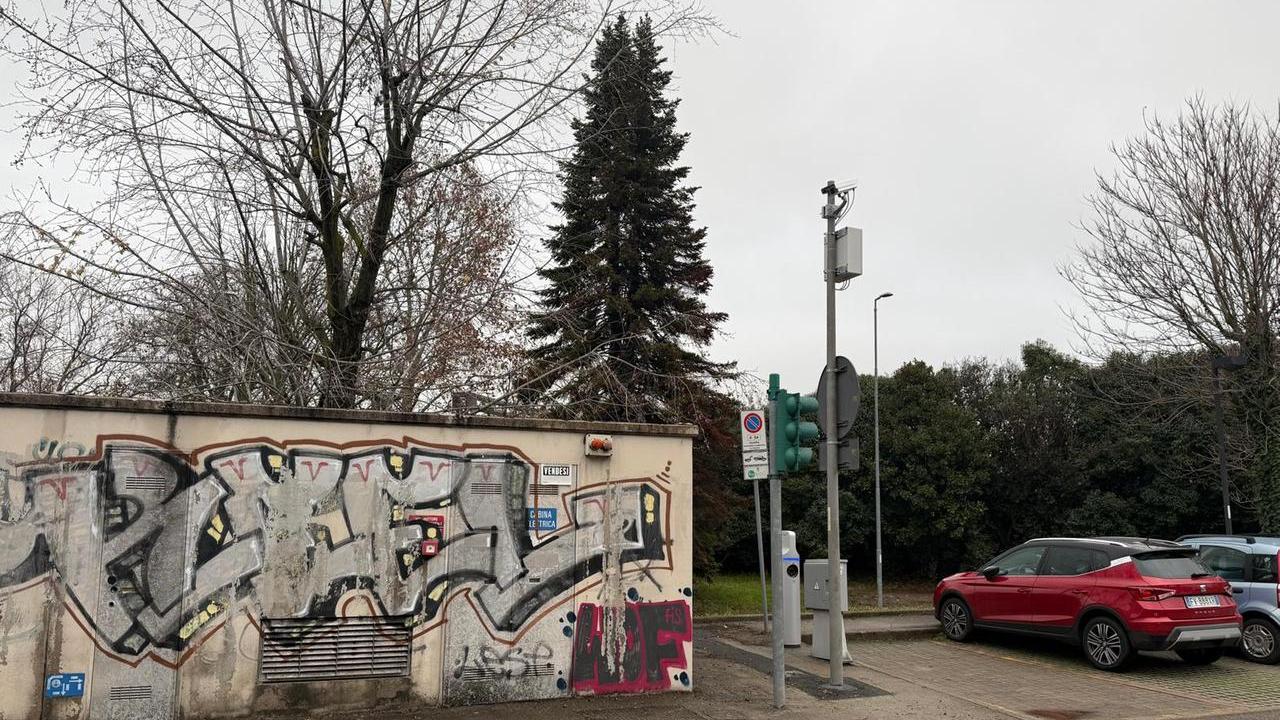 Via Pansa, si accende la telecamera: stop alla “scorciatoia” per la Circonvallazione