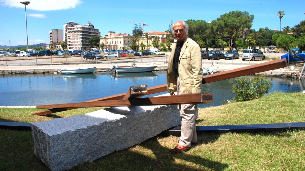Olbia, le opere di Giovanni Campus al Comune. Il sindaco: «Cerchiamo uno spazio»