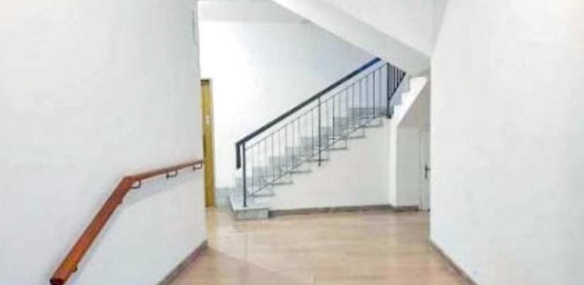 
	L'ingresso del palazzo

