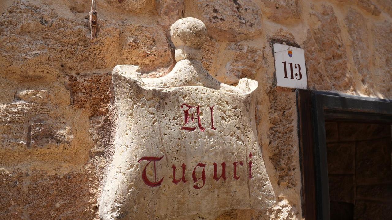 Alghero, lo storico ristorante “Al Tuguri” compie 50 anni: tra i clienti anche Madonna
