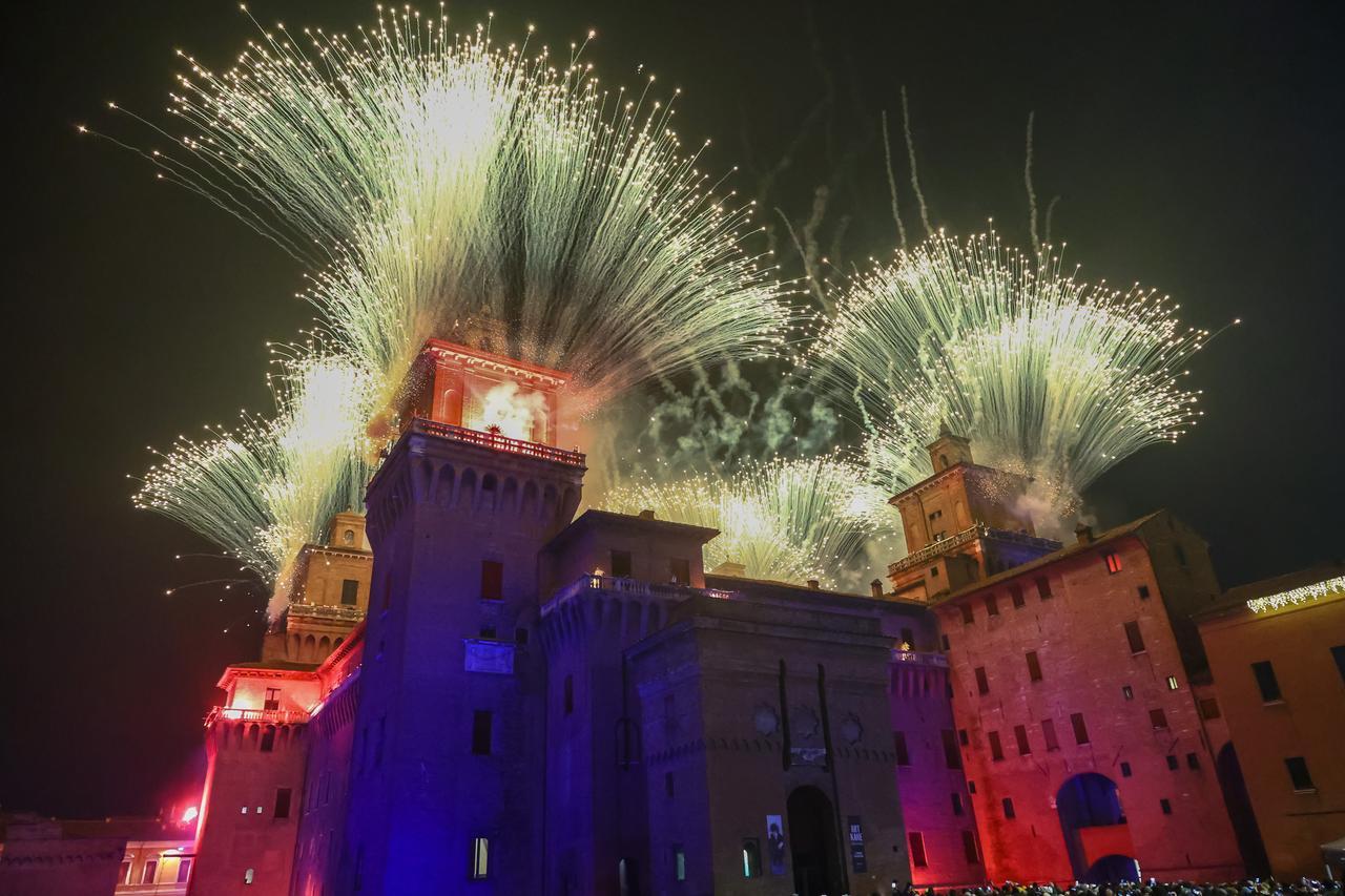 Incendio del Castello e Capodanno 2026 a Ferrara, cosa sapere in vista dell’evento