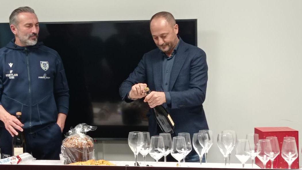 Pescara-Reggiana, Mister Dionigi sprona i suoi: «Non dobbiamo sbagliare l’atteggiamento, dobbiamo dare il massimo in ogni giocata»