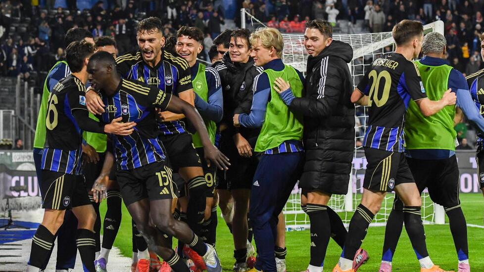 I giocatori nerazzurri esultano (foto Stick)