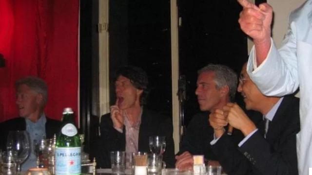 Usa, il Dipartimento di Giustizia pubblica migliaia di file su Epstein: negli scatti i potenti del mondo e star della musica – ecco chi sono