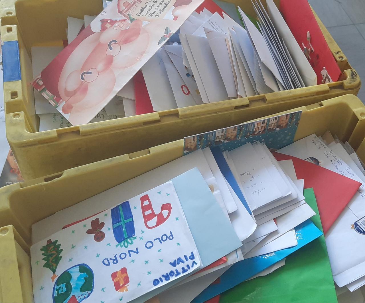 Natale a Reggio: boom di consegne per Poste Italiane, attesi 50 milioni di pacchi in Italia