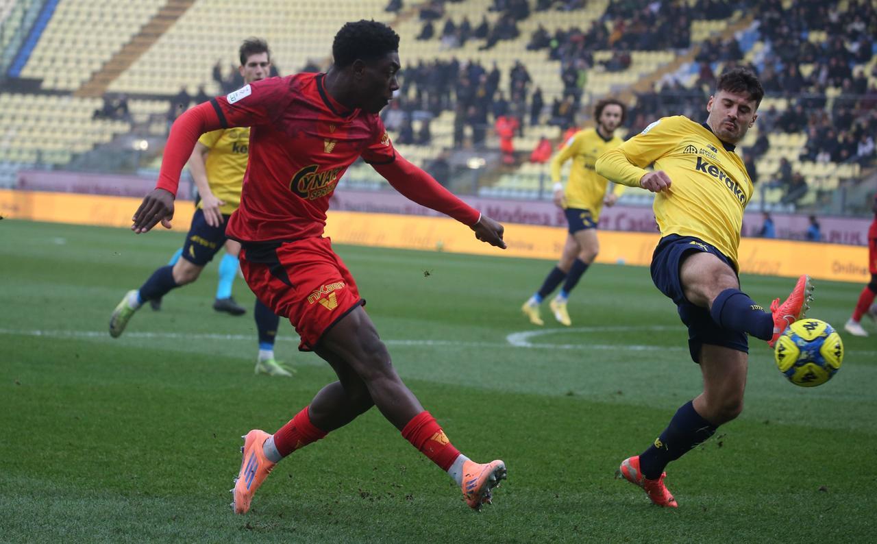 LIVE Modena-Venezia 0-1 (38’ Yeboah)