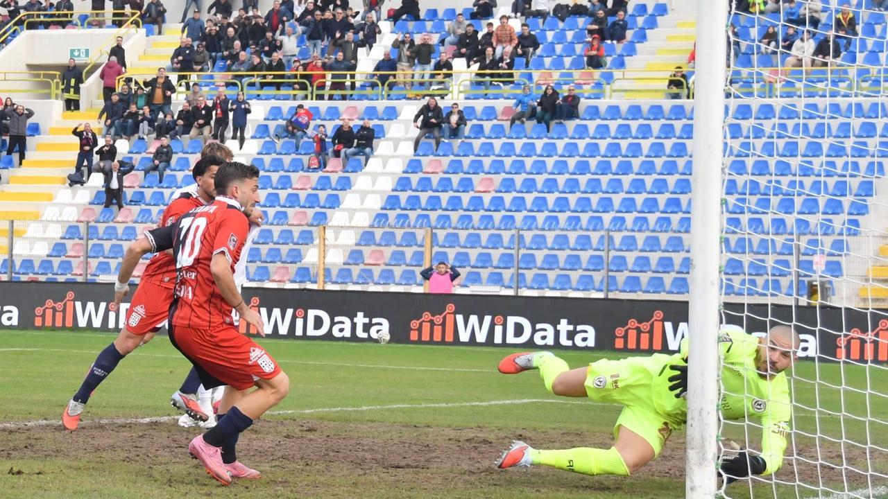 <strong>Starita </strong>porta in vantaggioo la Torres (foto Mauro Chessa)