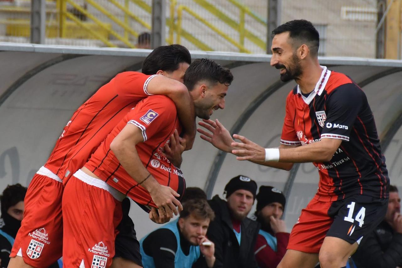 Torres-Arezzo 1-1: LE PAGELLE