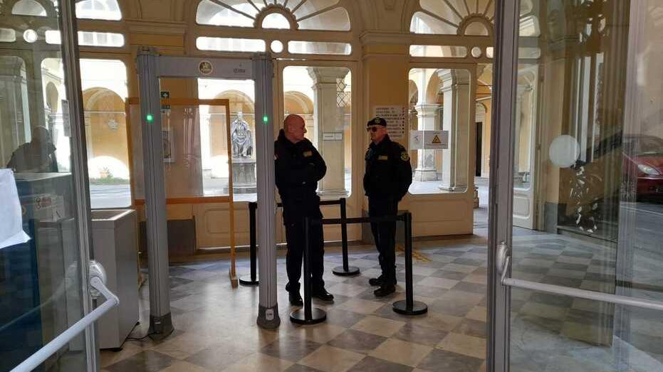 Cecina, minacciò l’ex consigliere comunale: condannato a cinque mesi