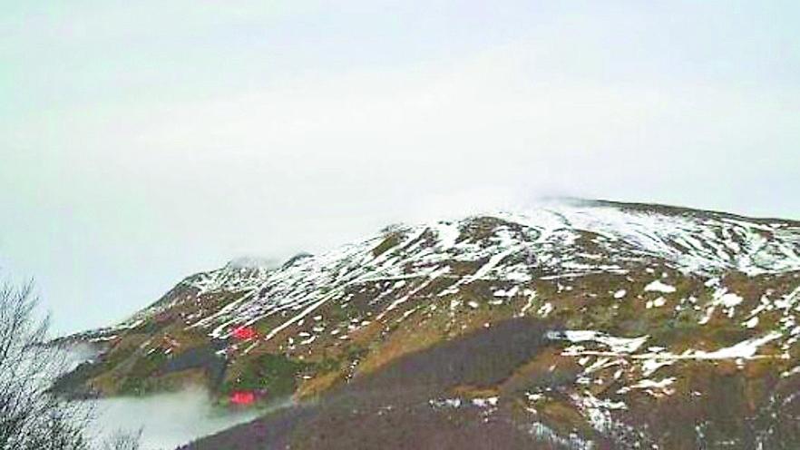 Meteo, la svolta a Natale: addio autunno mite, arriva il freddo e un po’ di neve in Appennino