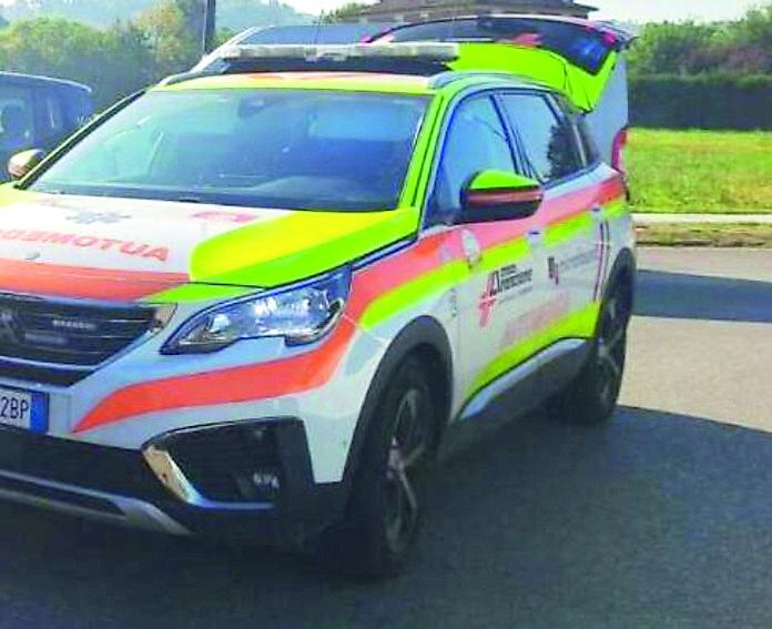 Si accascia e muore in strada a Sant’Ilario mentre spinge la carrozzina della moglie