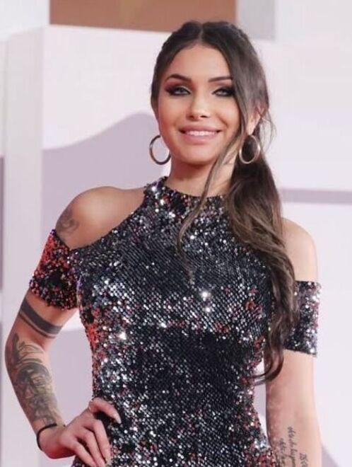 Kelly Ciroi, influencer vittima del ricattatore: «Per colpa sua sua ho tentato il suicidio»<br type="_moz" />
