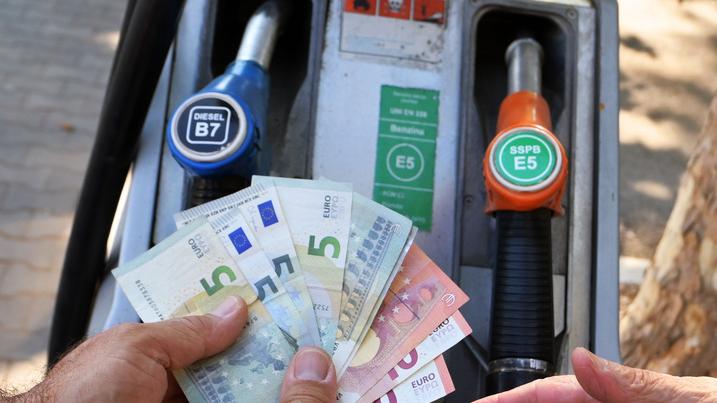 Dal primo gennaio scattano gli aumenti sul gasolio