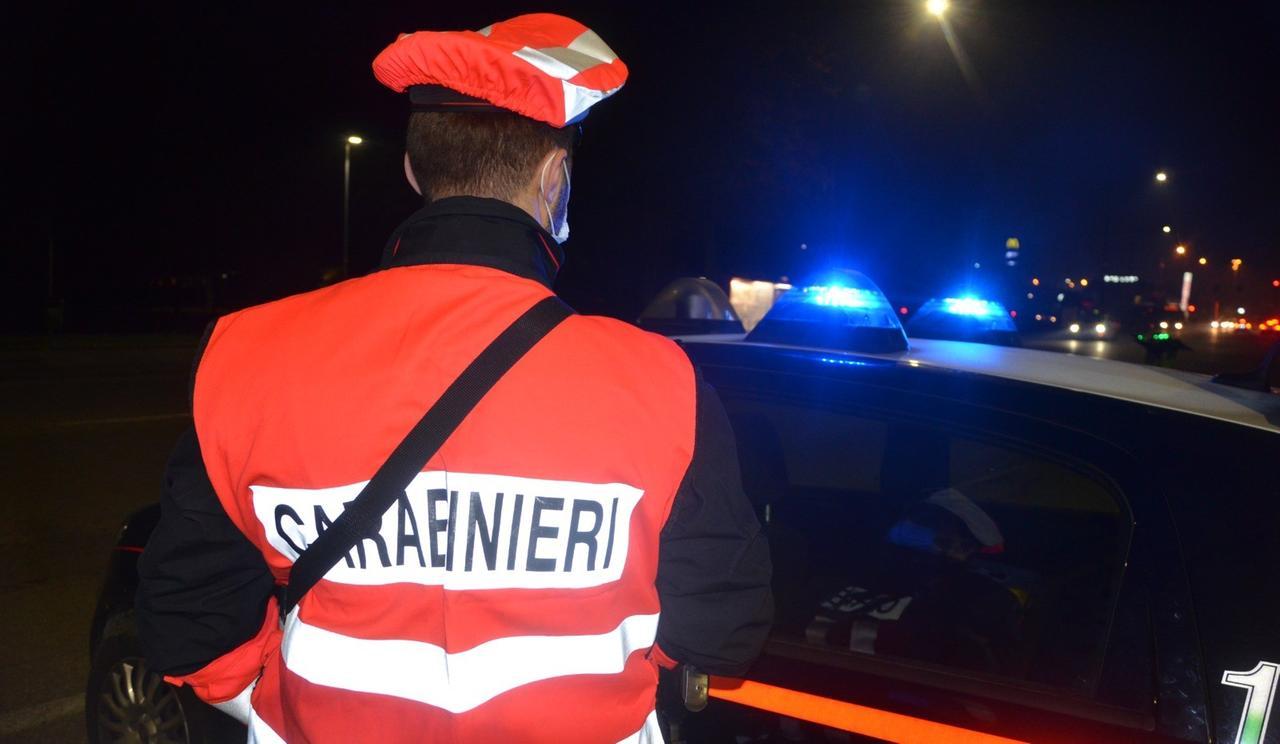 Lite fra adolescenti: 14enne accoltella un 16enne