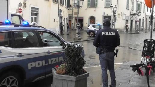 Prato, otto arresti nel pattuglione anti-degrado: nel mirino rapine, spaccio e mala-movida