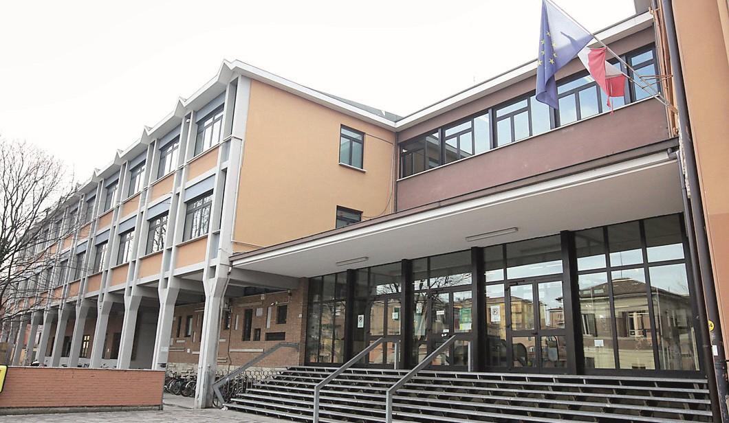 “Lista degli stupri” a scuola: un caso anche a Modena, scritte choc sui muri del Fermi